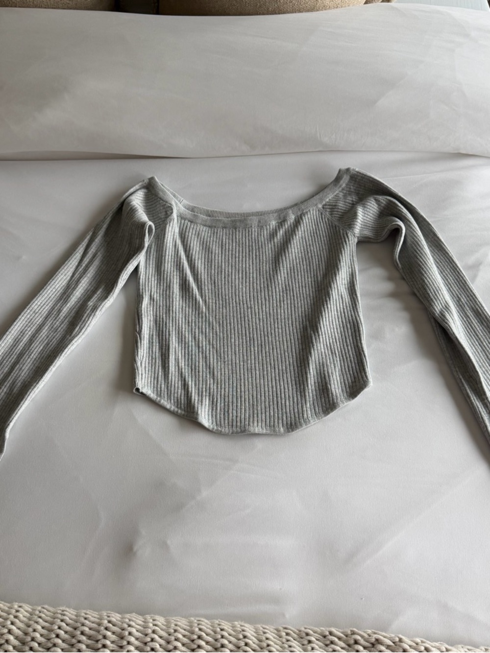 Garage Light Gray Ribbed Off-Shoulder Long Sleeve Crop Top